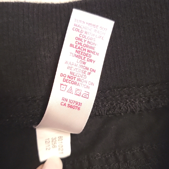 🌴 Justice Black Cuffed Shorts 🖤 - Picture 3 of 4